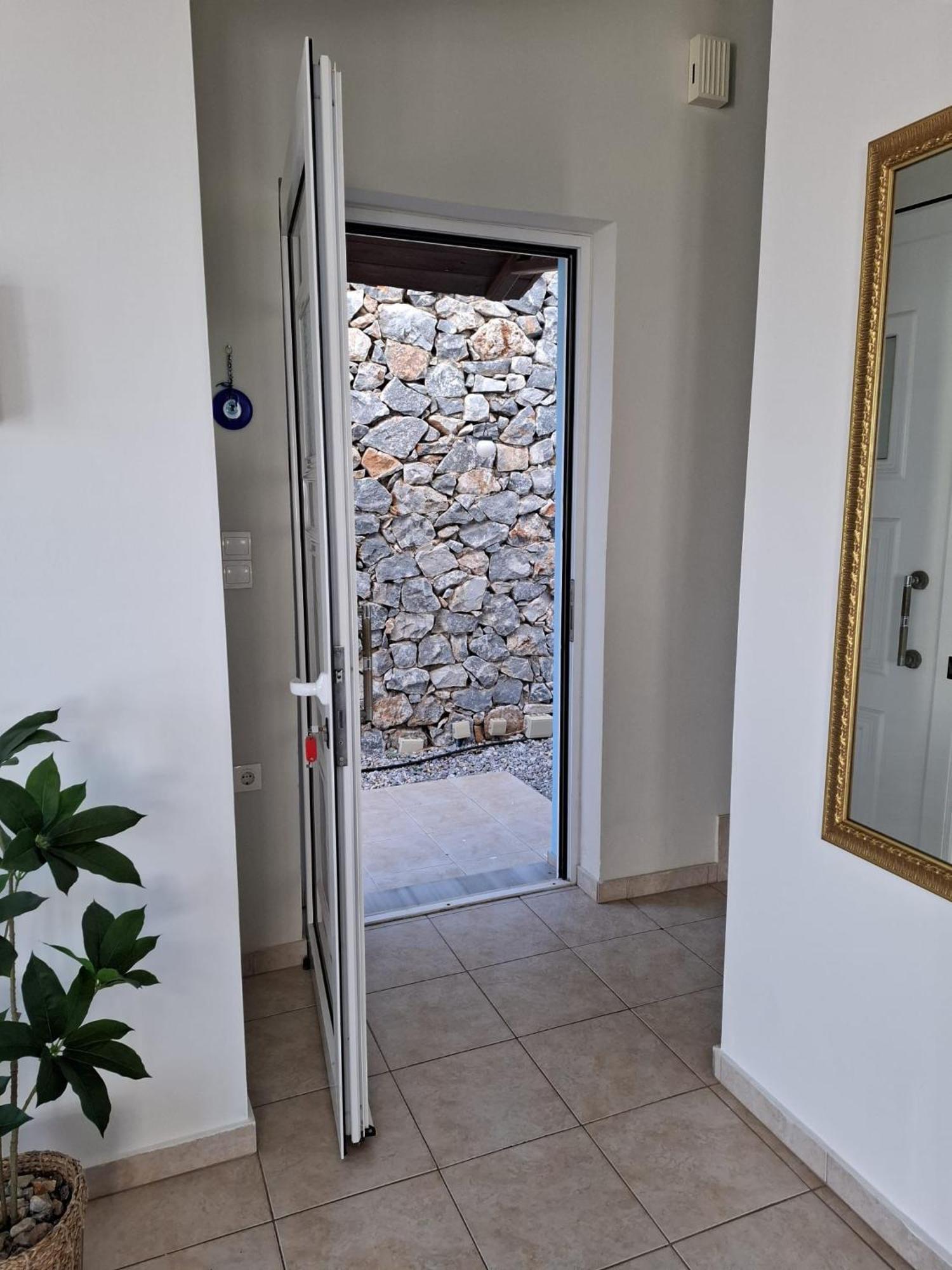 Breathtaking Sea And Mountain Views Villa Kefalas Exterior photo
